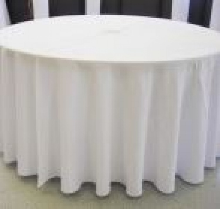 Linens, Table Cloths / Covers & Rugs